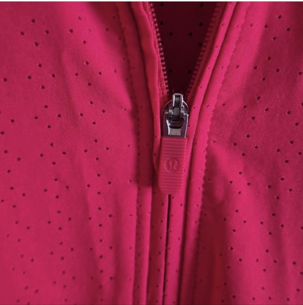 Lululemon Adapted State Perforated Track Jacket NWT Size 14 Red Glow - Picture 8 of 11